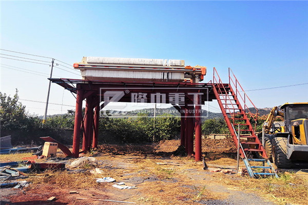 2019新廂式污泥壓濾機設備魅力當代，環保節能兩不誤