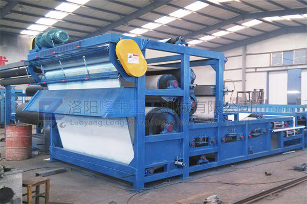 污泥帶式壓濾機設(shè)備多少錢一臺?標(biāo)準(zhǔn)市場價格了解一下！